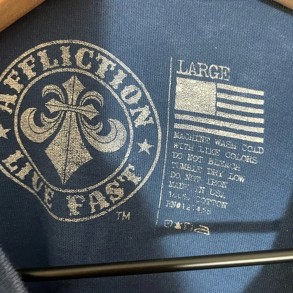 Vintage Affliction Live Fast Shirt Blue & White Men Large Skull Wings Grunge Y2K - Picture 2 of 6